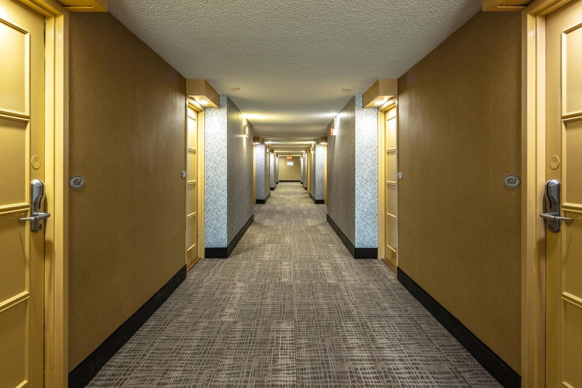 Auberge Royal Versailles Montreal Exterior photo