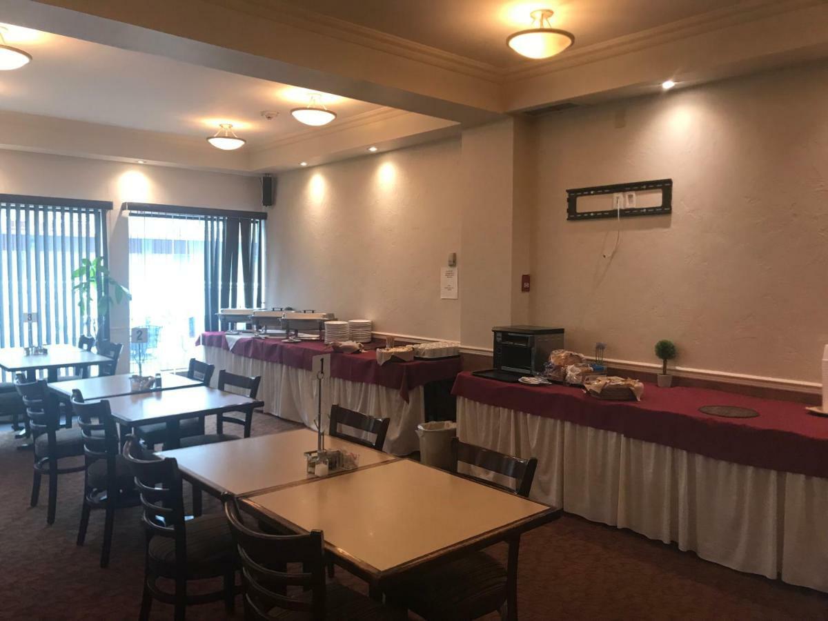 Auberge Royal Versailles Montreal Exterior photo